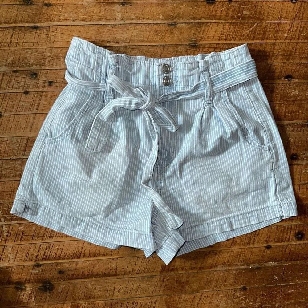 American Eagle blue & white tie waist 2 mom jean shorts